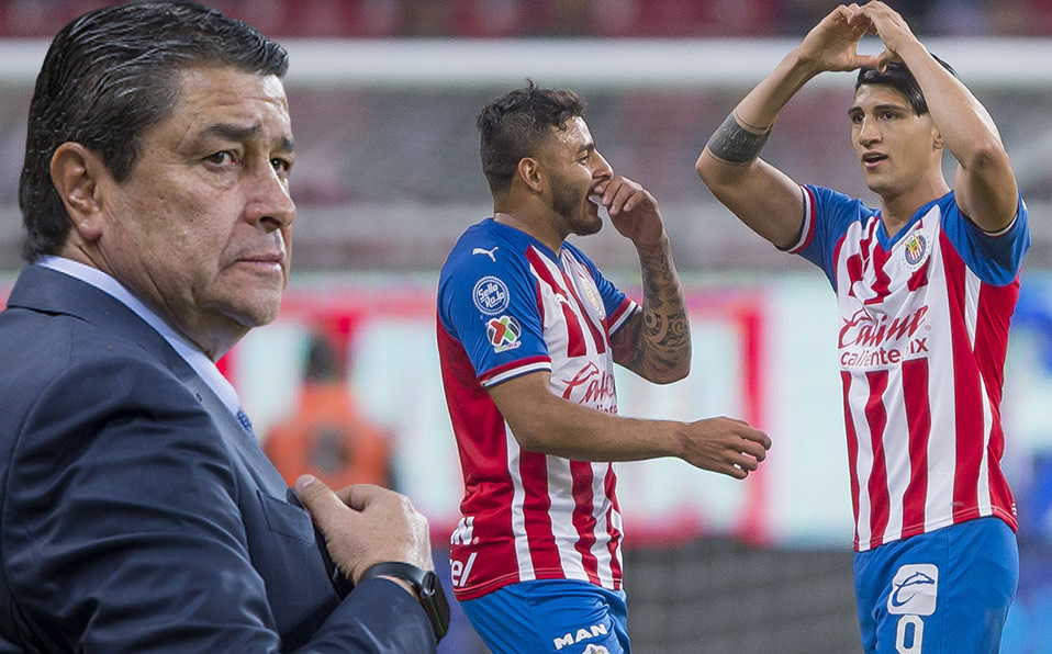Luis Fernando Tena tiene a Chivas con vida pensando en Liguilla en el A2019. (Mexsport)