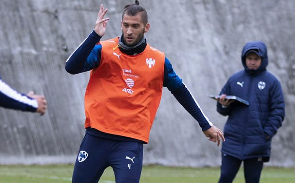 Durante el entrenamiento de este día. (Rayados)