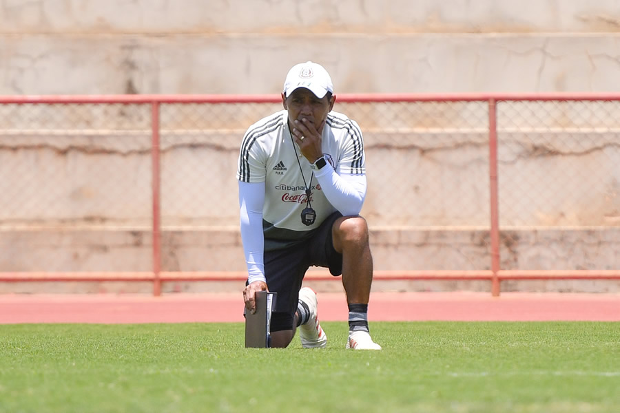 Los dirigidos por Marco Antonio "Chima" Ruiz se convirtieron en Tetracampeones de la Concacaf. (@miseleccionmx)