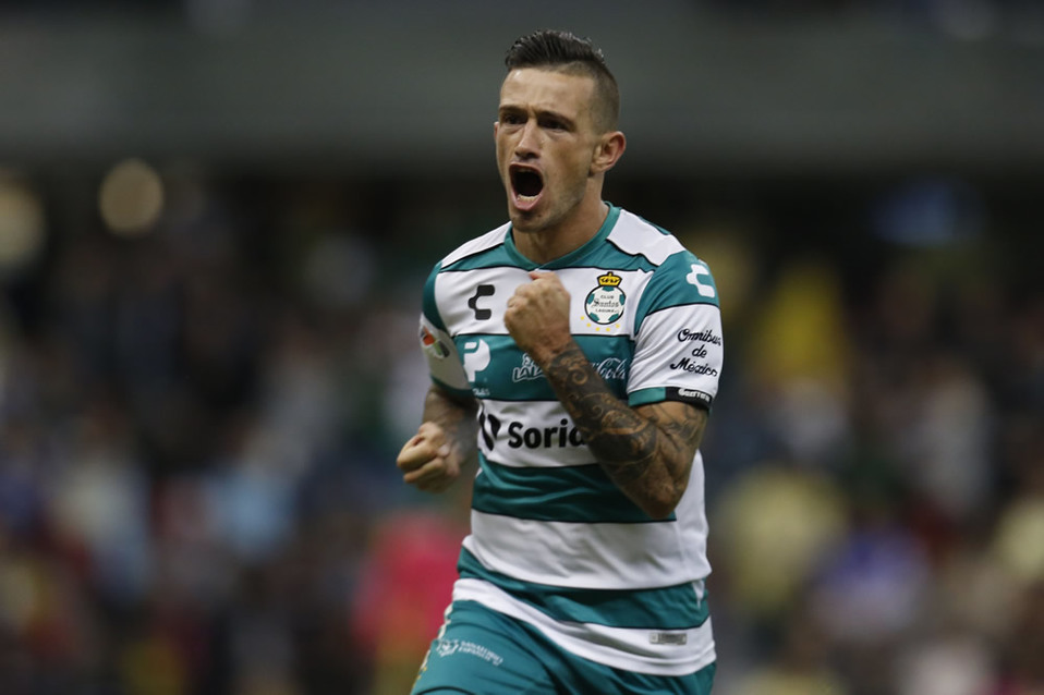 Brian Lozano: Es el elemento al que en gran medida Santos le debe el liderato; suma 9 goles.