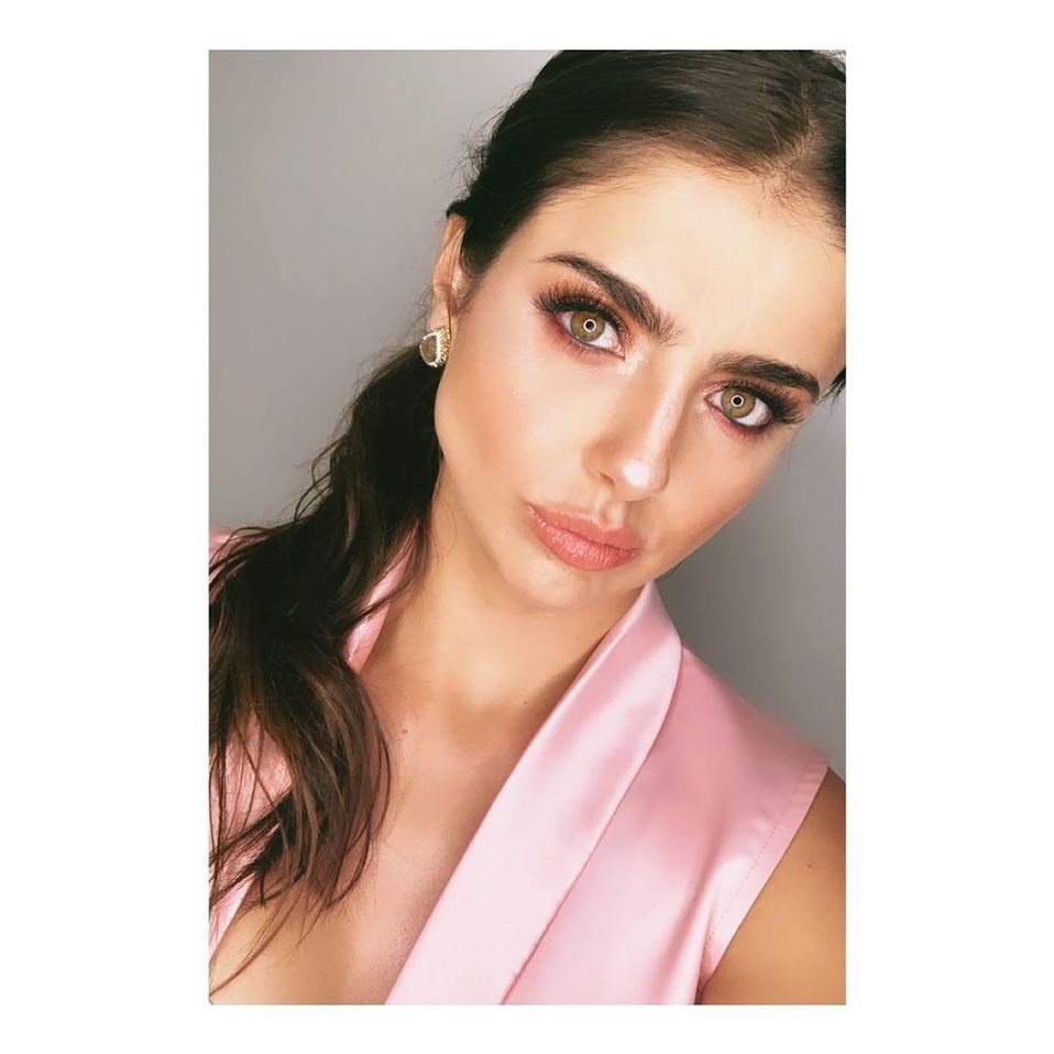 Aquí te dejamos las mejores fotos cuando está atrás de cámaras o en su vida cotidiana. (michellerenaud)