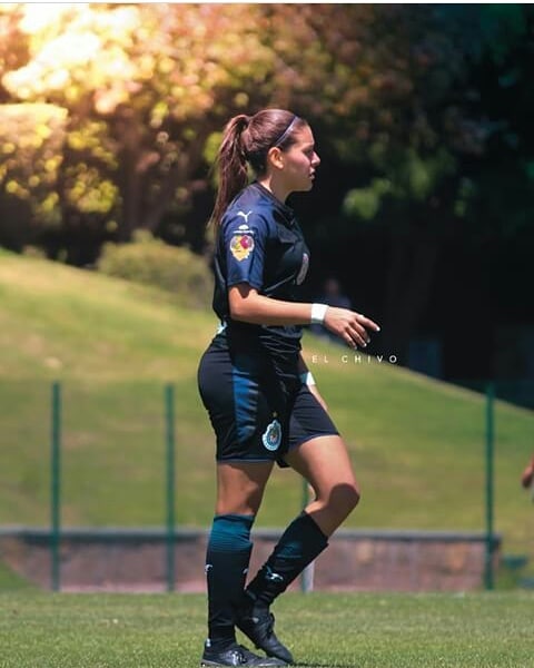 Norma Palafox es una de las jugadoras más famosas de la Liga MX Femenil, es de corazón Chiva y de indudable belleza.