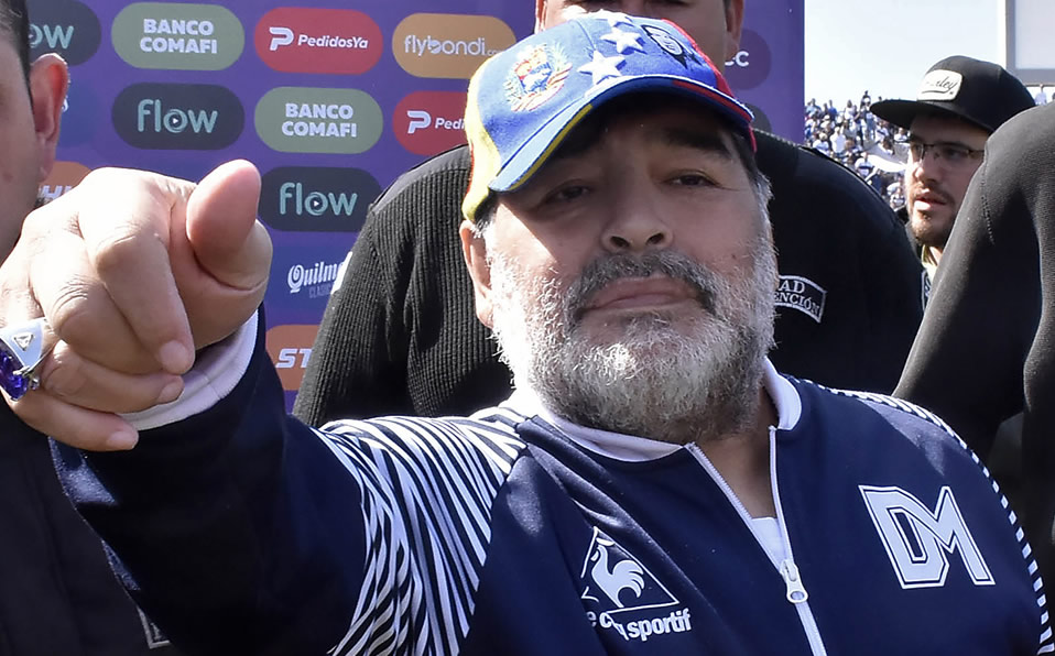 Maradona solo duró tres meses dirigiendo. (AFP)