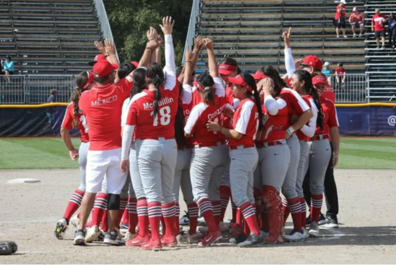 Softbol Femenino: Las Seleccionadas Mexicanas también marcaron historia al conseguir su boleto en el clasificatorio . (@COM_Mexico)