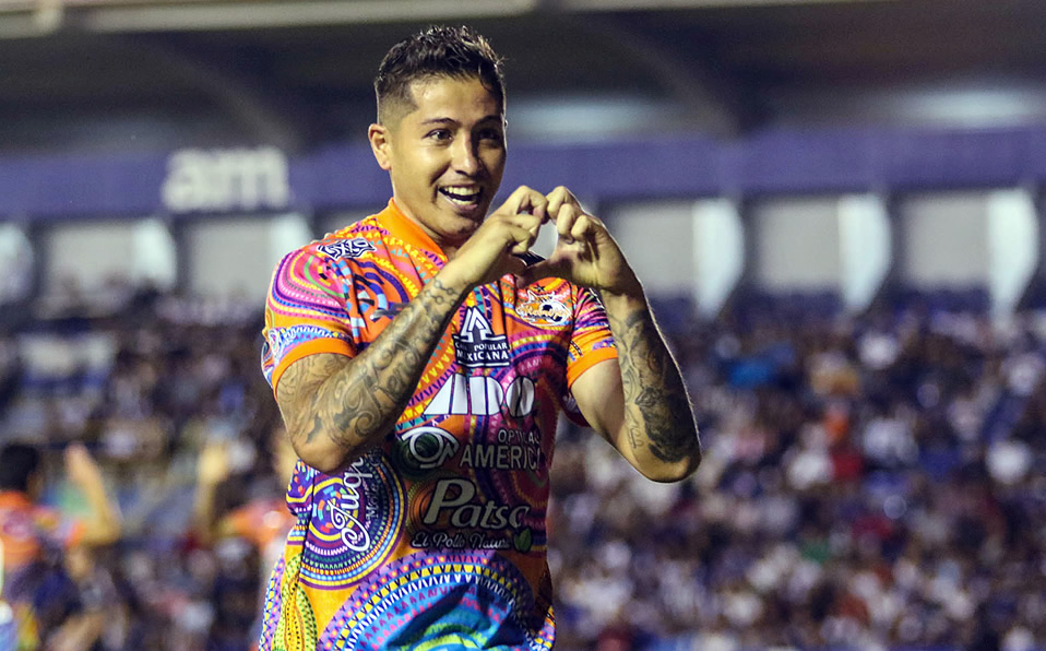 Diego Jiménez celebra el gol del triunfo. (Foto: Imago7)