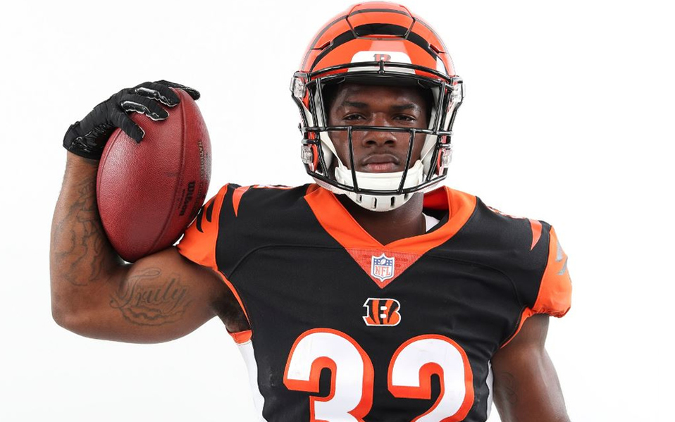 Mark Walton, arrestado por golpear a una mujer (Twitter @Bengals)