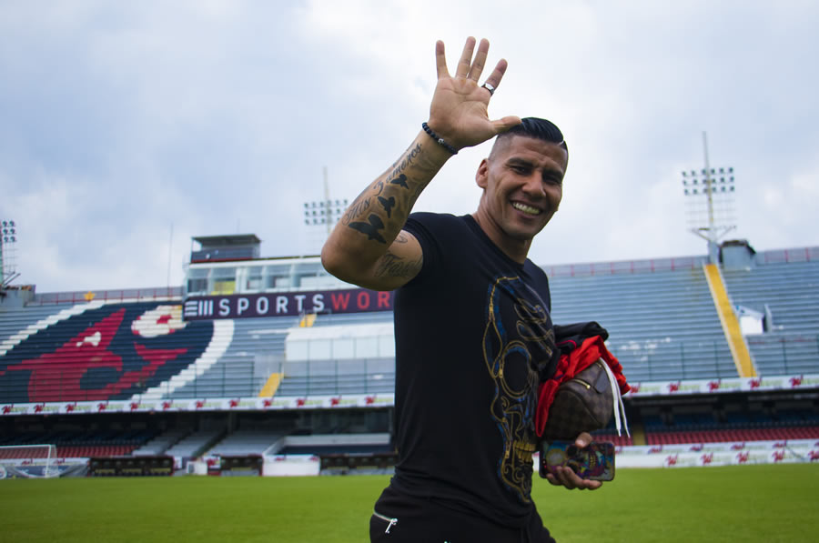 Carlos Salcido conquistó dos títulos de Liga en el futbol mexicano, uno con Tigres y otro con Chivas. FOTO: IMAGO7.