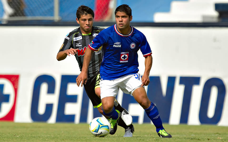 Martín Galván (Cruz Azul) – 15 años, 8 meses y 25 días (Imago7)