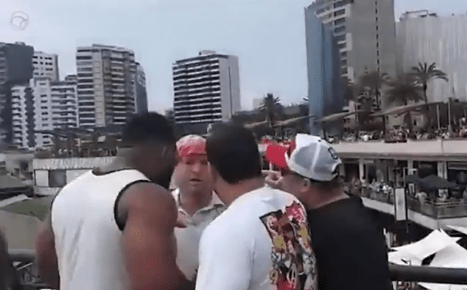 Bronca entre hinchas de River Plate y Flamengo. (Captura de aficionado)