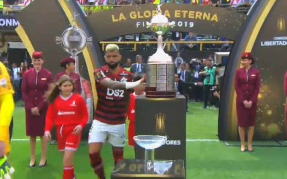 Gabigol Barbosa toca la Copa Libertadores previo al juego (Captura)