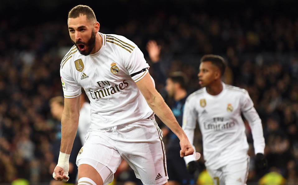 Karim Benzema ayudó a que el Madrid se impusiera a la Real Sociedad. Foto: AFP