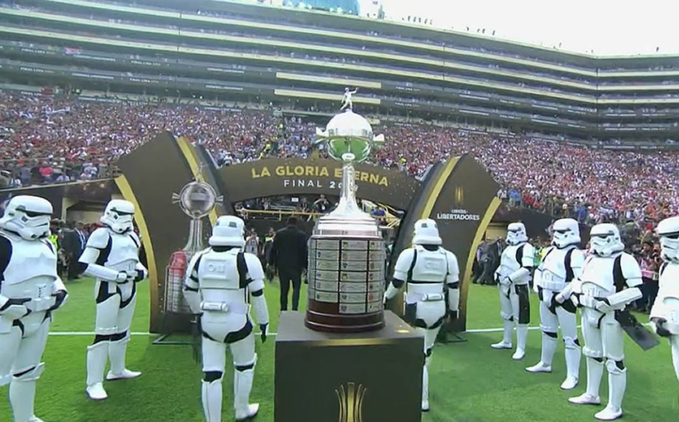 StormTroopers en el show de la Final de la Copa Libertadores. (Screenshot Transmisión TV)