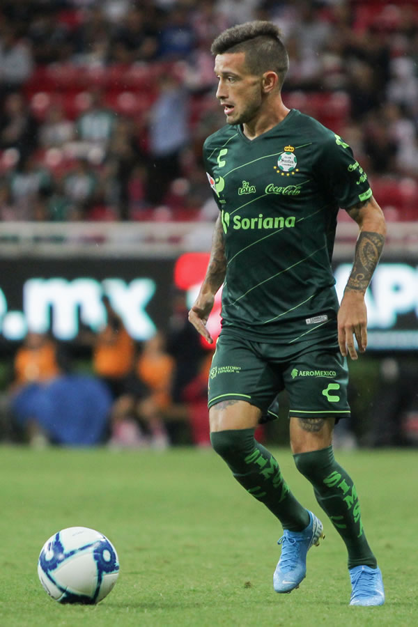 Brian Lozano 5 (Santos)