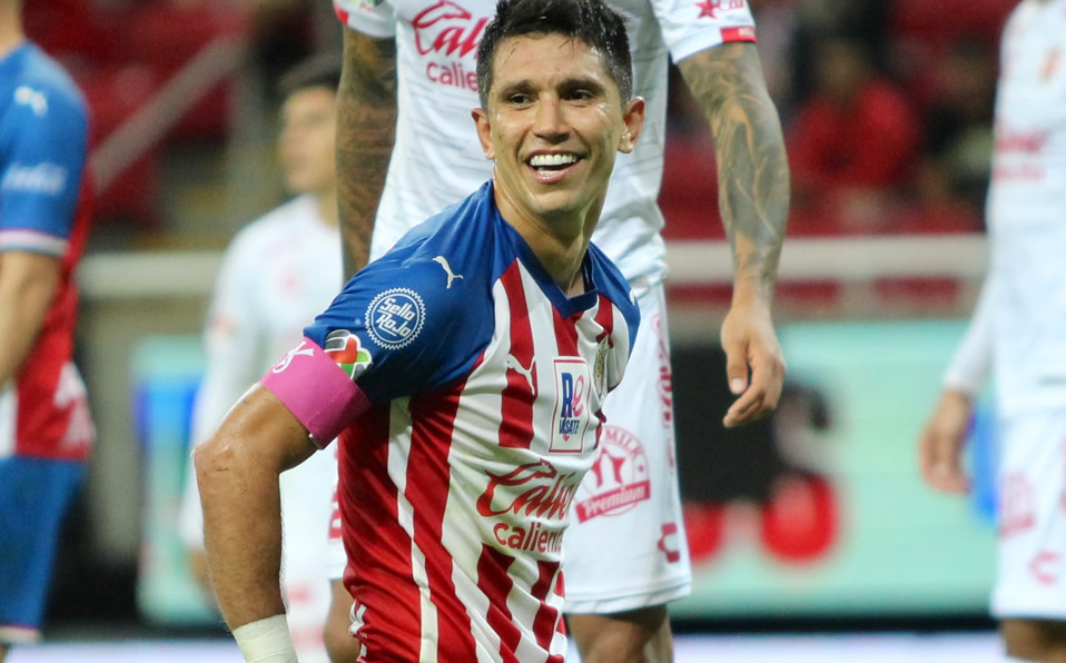 Jesús Molina (Chivas) igual acumuló 34, seis amarillas y cero expulsiones.