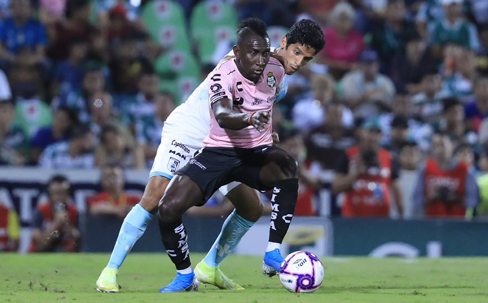 Eryc Castillo 107 (Santos). (imago7)