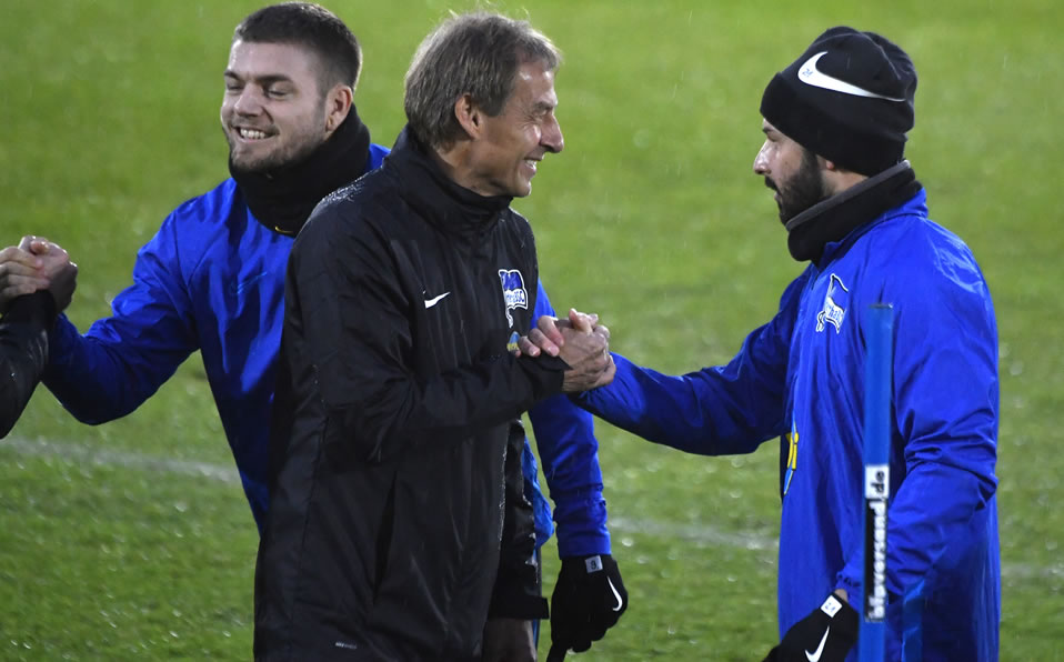 Klinsmann se estrenará el sábado ante el Borussia Dortmund. (AFP)