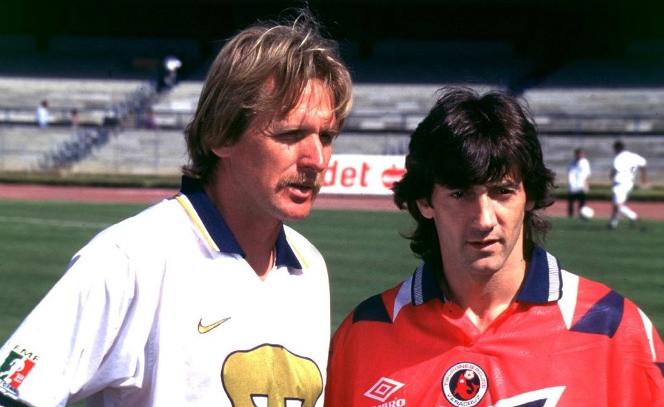 Bernd Schuster | Pumas | El alemán terminó su carrera con una pobre actuación con el Club Universidad (1996-97)