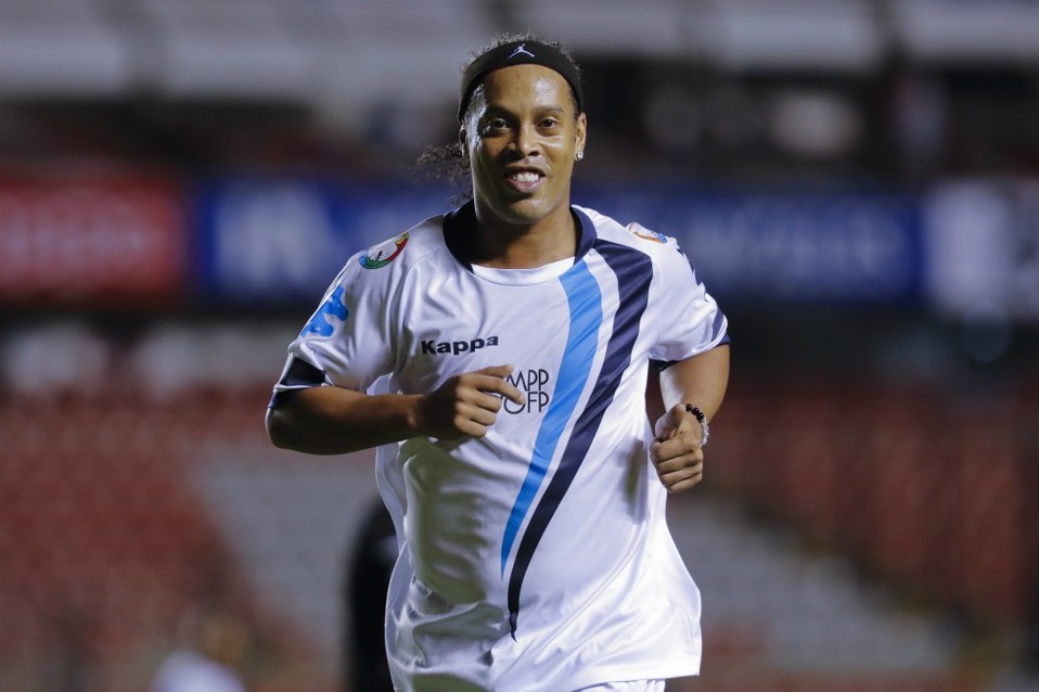 Ronaldinho | Querétaro | Pese a que llegó a la Final con los Gallos, el motor de aquel equipo del CL15 era Sinha; sólo duró un año en México.