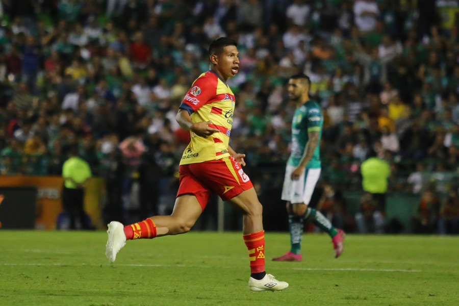 Edison Flores, con un zurdazo descomunal, puso el segundo para Morelia. (Foto: Imago 7)