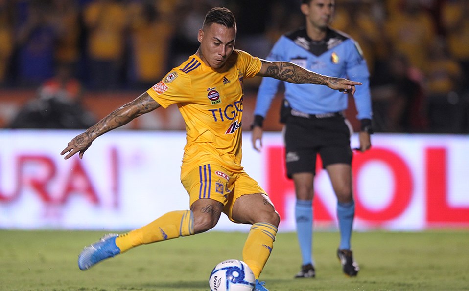 Eduardo Vargas en un partido de Liga MX. (imago7)