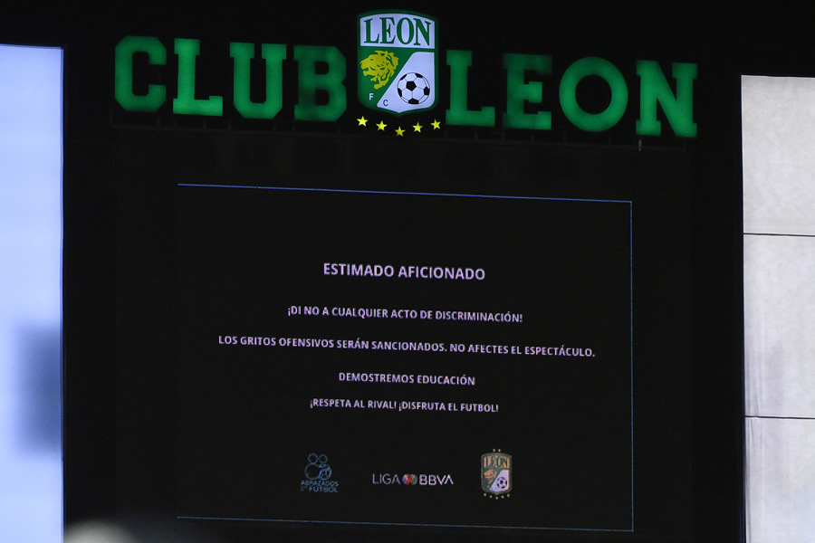 El grito homofóbico apareció y el juego se suspendió dos minutos. (Foto: Imago 7)