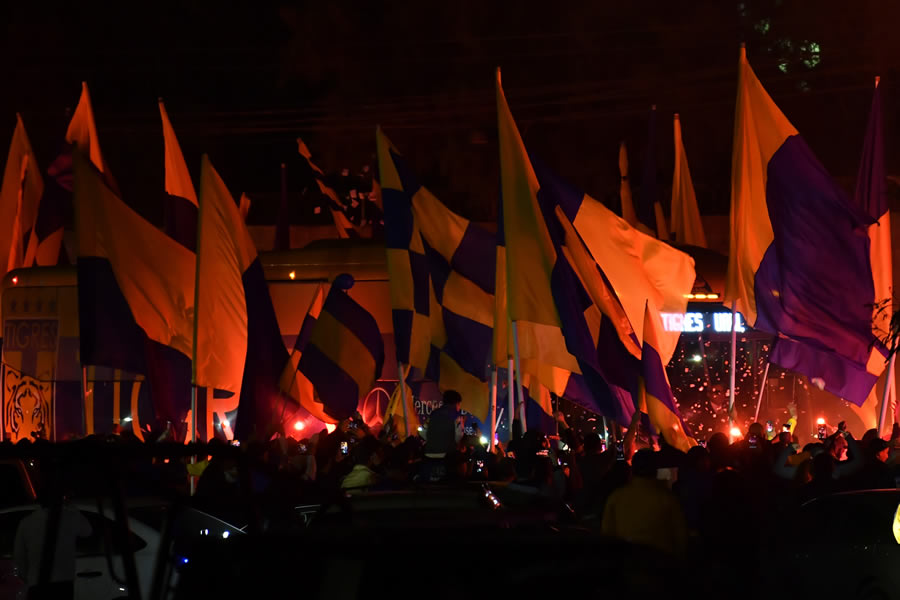 Los aficionados regios le dieron un espectacular recibimiento a su equipo. FOTO: Imago7.