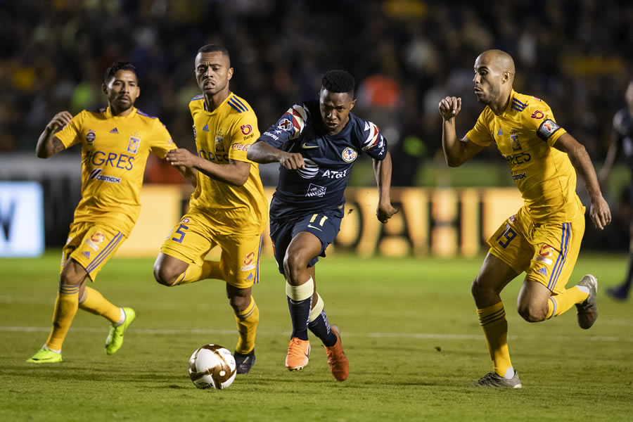Tigres y América dieron un buen espectáculo en la cancha del Volcán, aunque los de Coapa apelaron a su contundencia para sacar el triunfo. FOTO: Imago