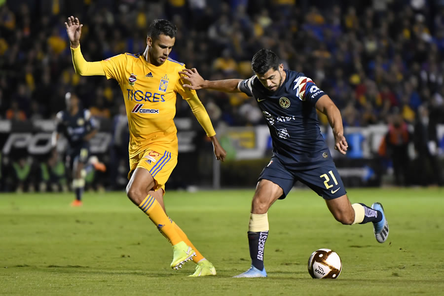 Tigres y América dieron un buen espectáculo en la cancha del Volcán, aunque los de Coapa apelaron a su contundencia para sacar el triunfo. FOTO: Imago