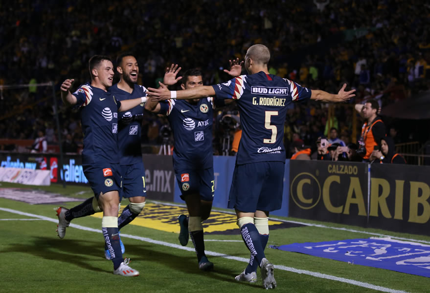 Tigres y América dieron un buen espectáculo en la cancha del Volcán, aunque los de Coapa apelaron a su contundencia para sacar el triunfo. FOTO: Imago