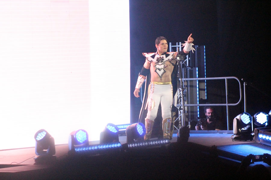 Humberto Carrillo se presentó por primera Vez con WWE en México.