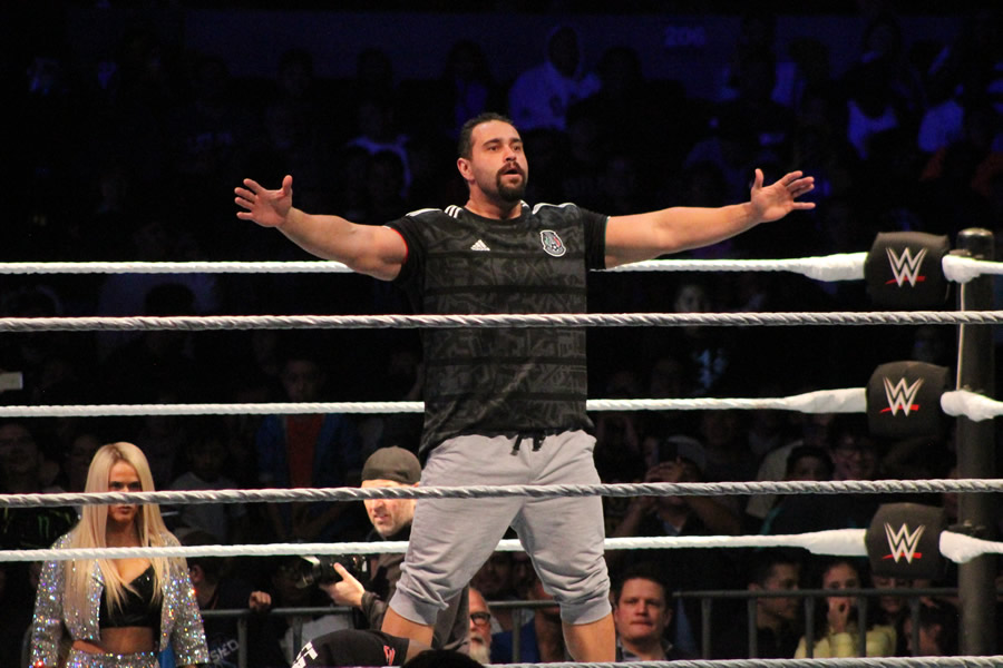 Rusev apareció con una playera de la Selección Mexicana.