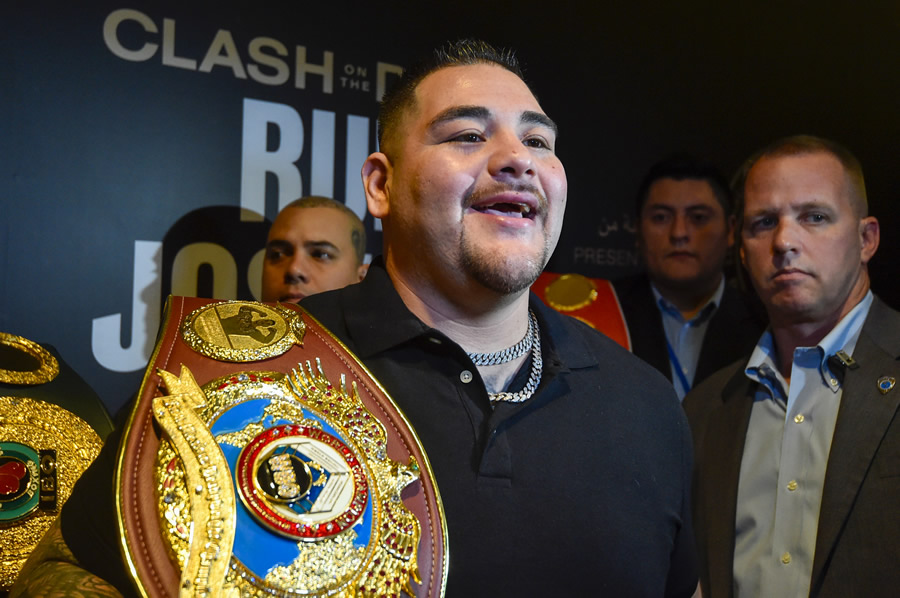 Andy Ruiz ya se encuentra en Arabia realizando actos promocionales. (Foto: AFP)