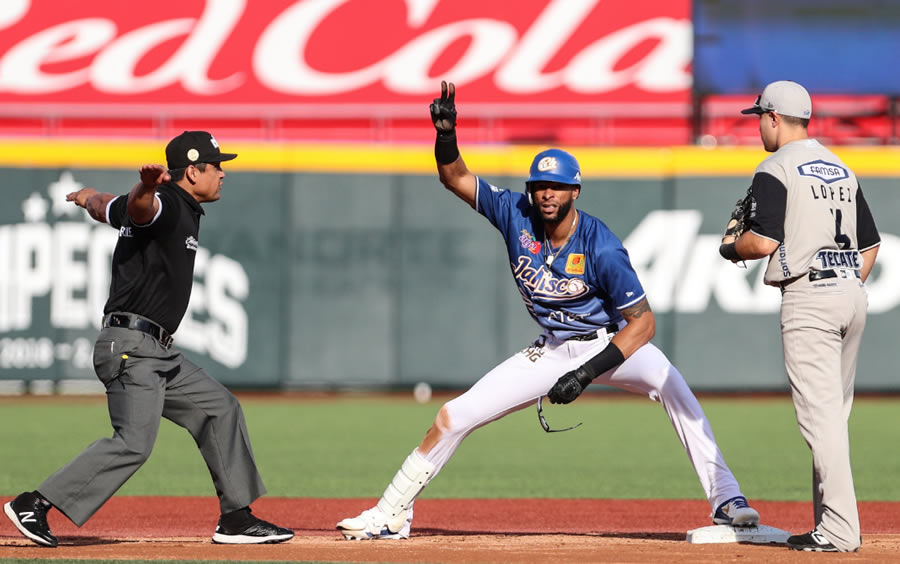 Los tapatíos hicieron valer so localía para imponerse a los fantasmas grises. FOTO: @charrosbeisbol