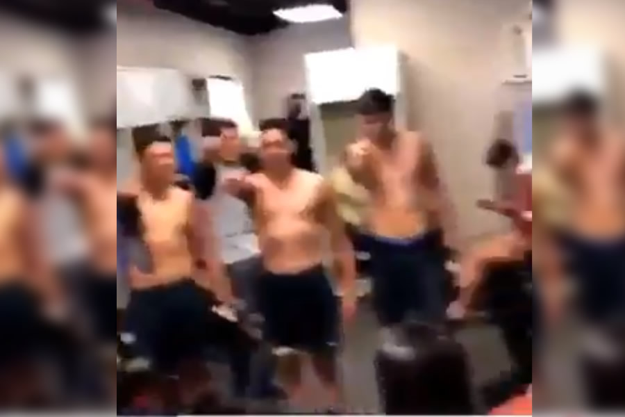 Los jugadores aparecieron bailando la canción de protesta.  (Foto: @allizesalgado)