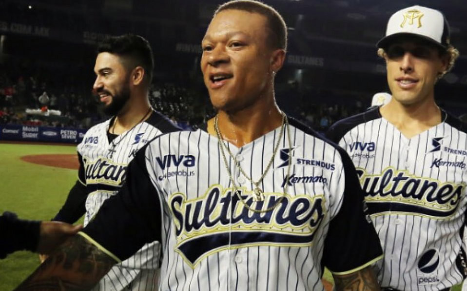Michael Choice fue el héroe de Sultanes con doblete productor en la novena. (@SultanesOficial)