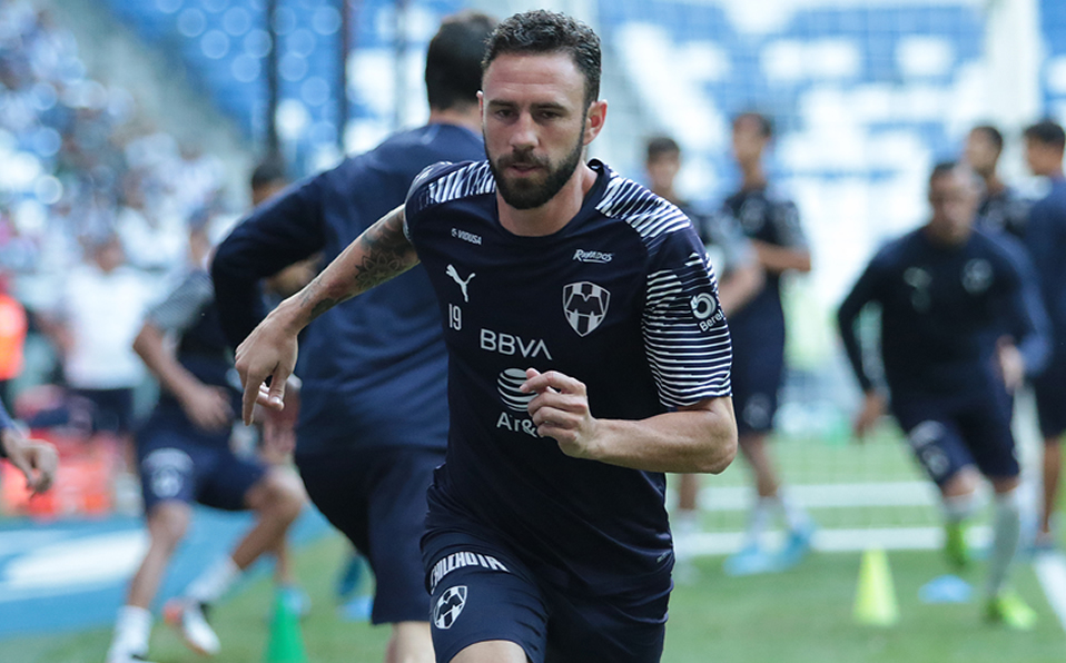 Miguel Layún entrenando con Rayados. (imago7)