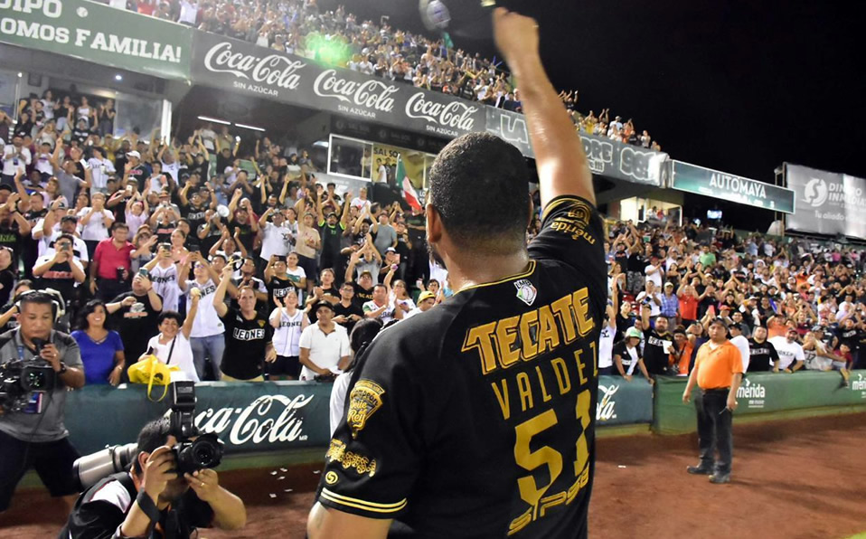 Valdez fue galardonado con el premio al mejor lanzador del año en apenas su segunda temporada en México. (Foto: @LigaMexBeis)