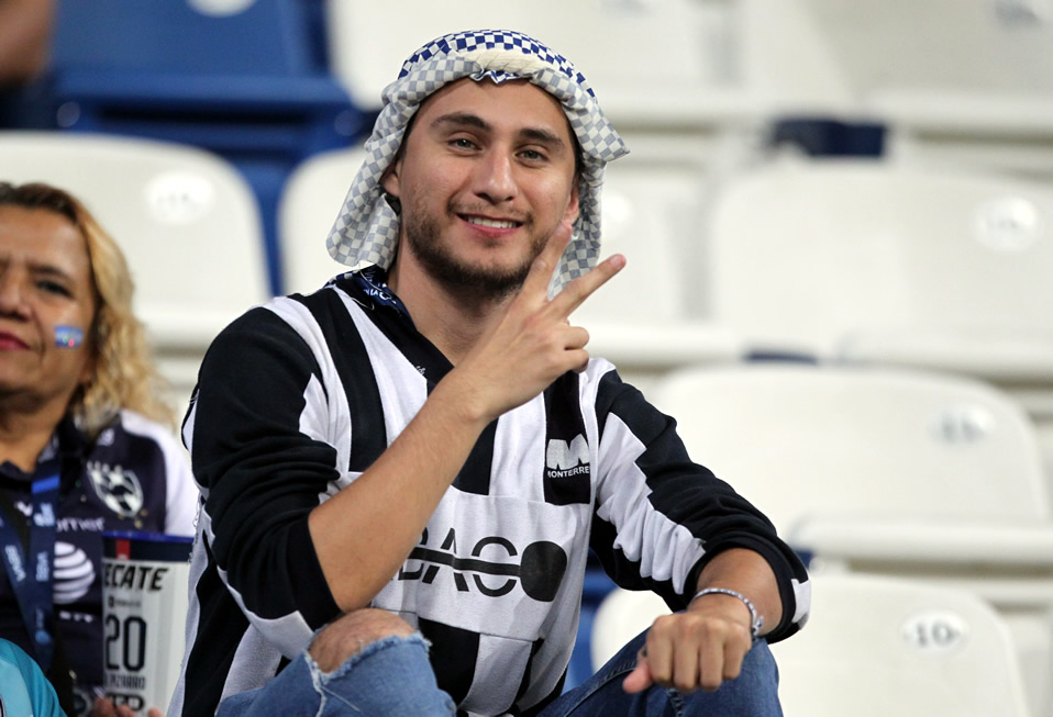 La afición lució atuendos alusivos al Mundial de Clubes. (Foto: Imago7)
