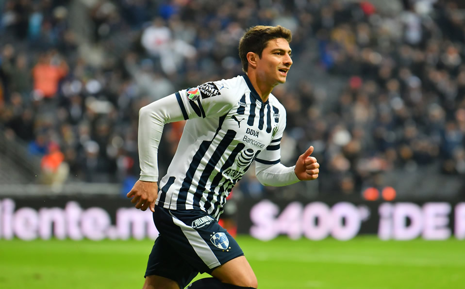 33. John Stefan Medina - Defensa (Imago7)