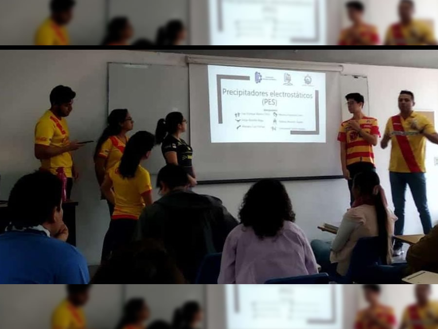 Los jóvenes se presentaron con la playera de Monarcas. (Foto: @SebastianEsVel)