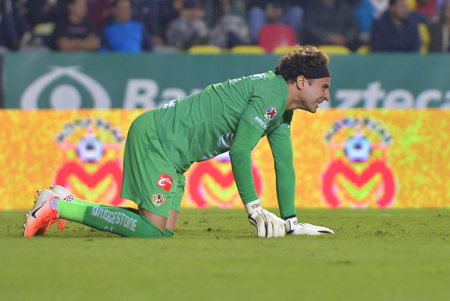 Ochoa no pudo hacer nada para evitar la derrota. (Foto: Imago 7)
