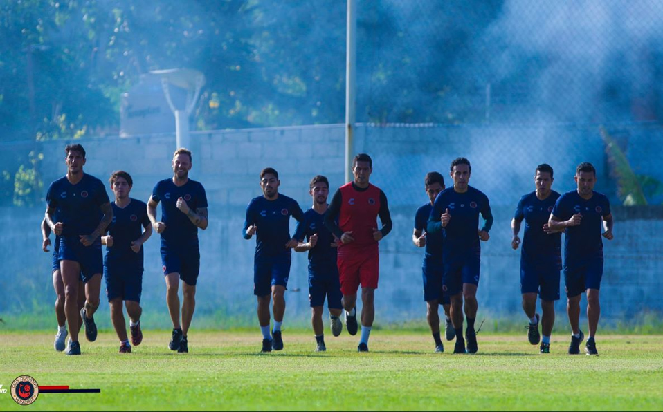Tiburones de Veracruz se presentan a entrenar; hoy serían desafiliados (Twitter @ClubTiburones)