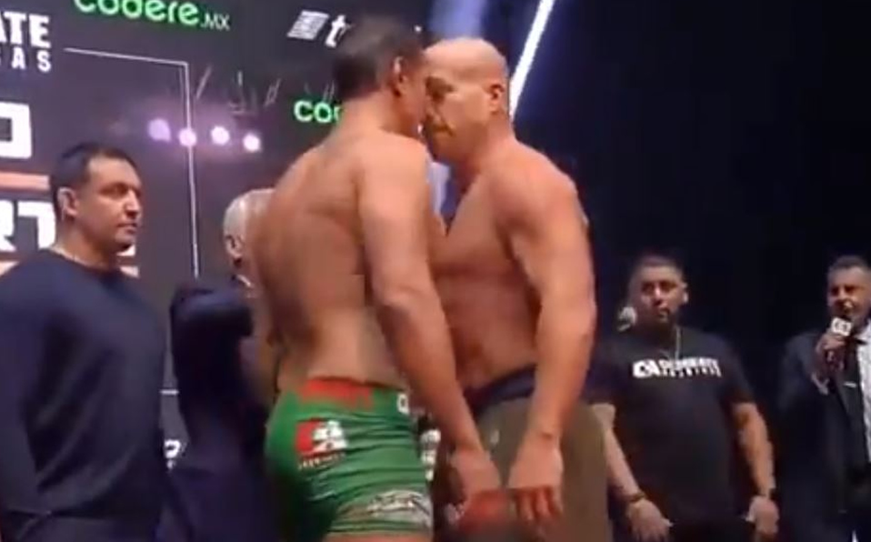 Alberto El Patrón y Tito Ortiz casi llegan a los golpes en pesaje (Captura)