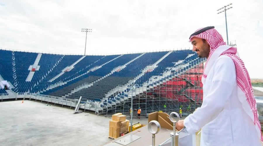 El Diriyah Arena tiene una capacidad para casi 15 mil personas y presume de 295 toneladas de acero. FOTO: @DiriyahSeason.