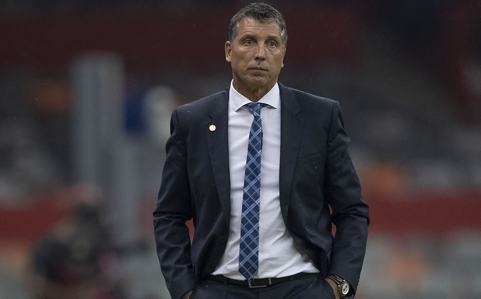 Robert Siboldi dirigiendo en Liga MX. (Mexsport)