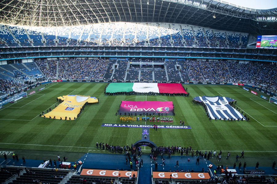 La parte alta del Gigante de Acero lució desolada. (Foto: Imago 7)