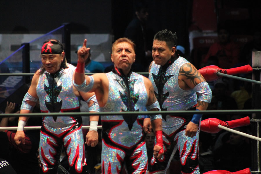 Los Diabólicos unidos e la Arena México.