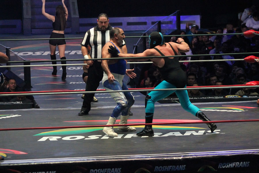 Mano Negra revivió su paso por la Arena México.