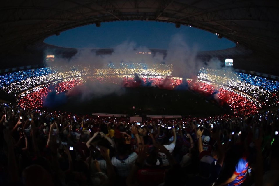 Para celebrar su pase a la Copa Sudamericana 2020, la torcida del club brasileño montó tremendo espectáculo en las gradas