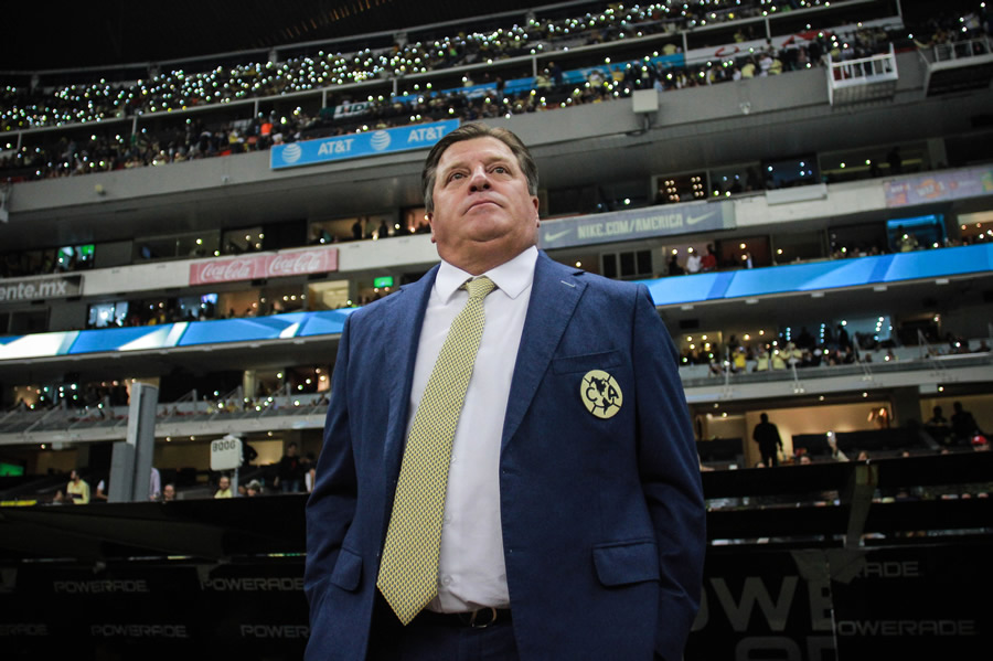 Miguel Herrera ya es un histórico de las Águilas. (Fotos:  Imago 7 y Mexsport)